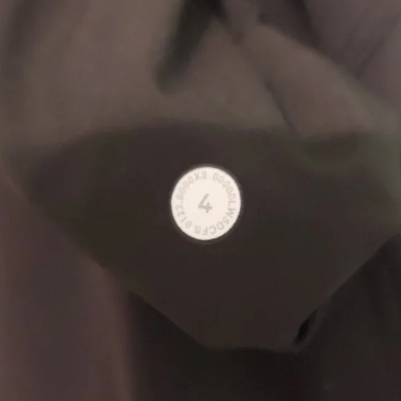 Lululemon Bundle - Jet Pants and On the Fly Pants - Picture 6 of 10